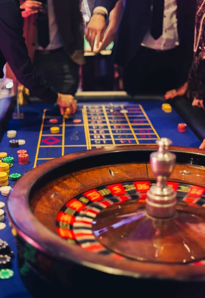 2 Euro Gratis Casino Bonus Bloemen op 12, specialist in bloemen Lichtenvoorde, Zieuwent en omstreken. 3 depositphotos 869795022 stock photo dynamic casino roulette scene players